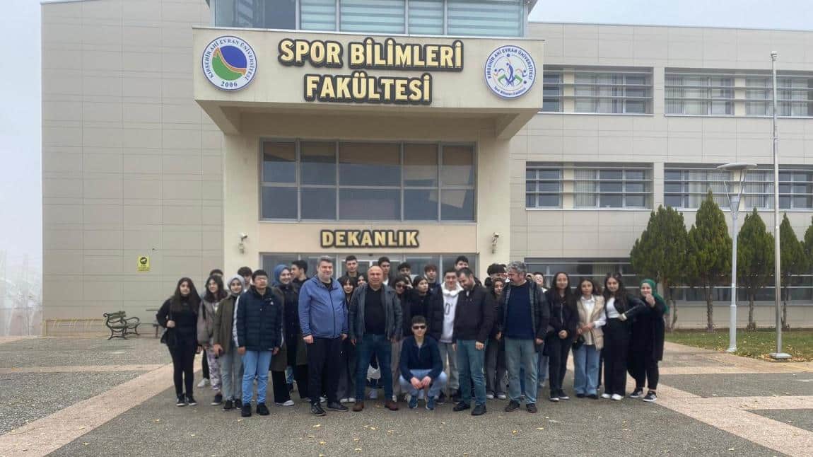 Okulumuz Gezi Kulübü Kırşehire Üniversite Gezisi Düzenledi